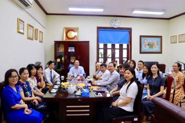 Gặp mặt cán bộ hưu trí Cục PBGDPL & TGPL: Tri ân, gắn kết, tiếp nối truyền thống